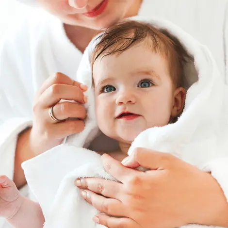 Jak rozpoznać potówki u niemowlaka - pielęgnacja twarzy i ciała